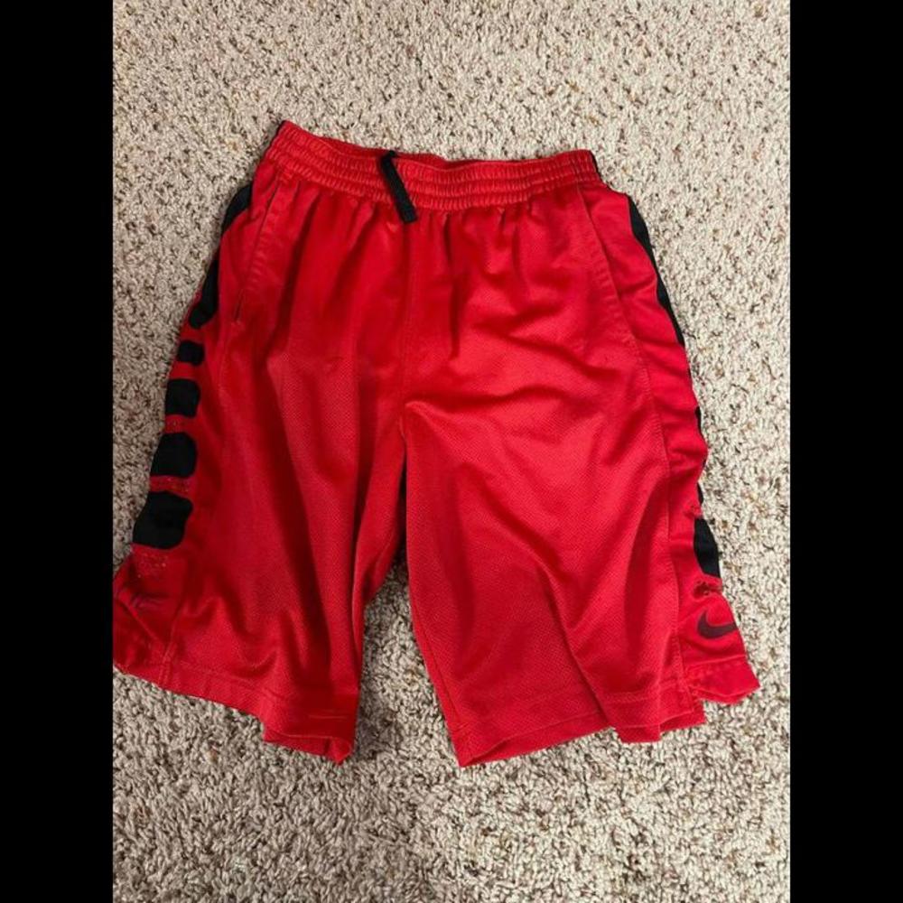 Red Nike Basketball Sheots